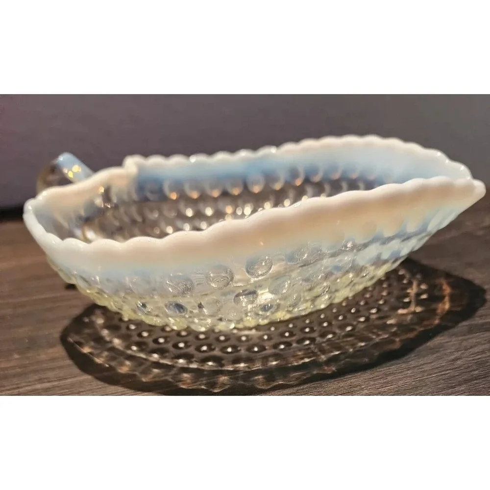 Anchor Hocking Moonstone Pattern Leaf Shape 7